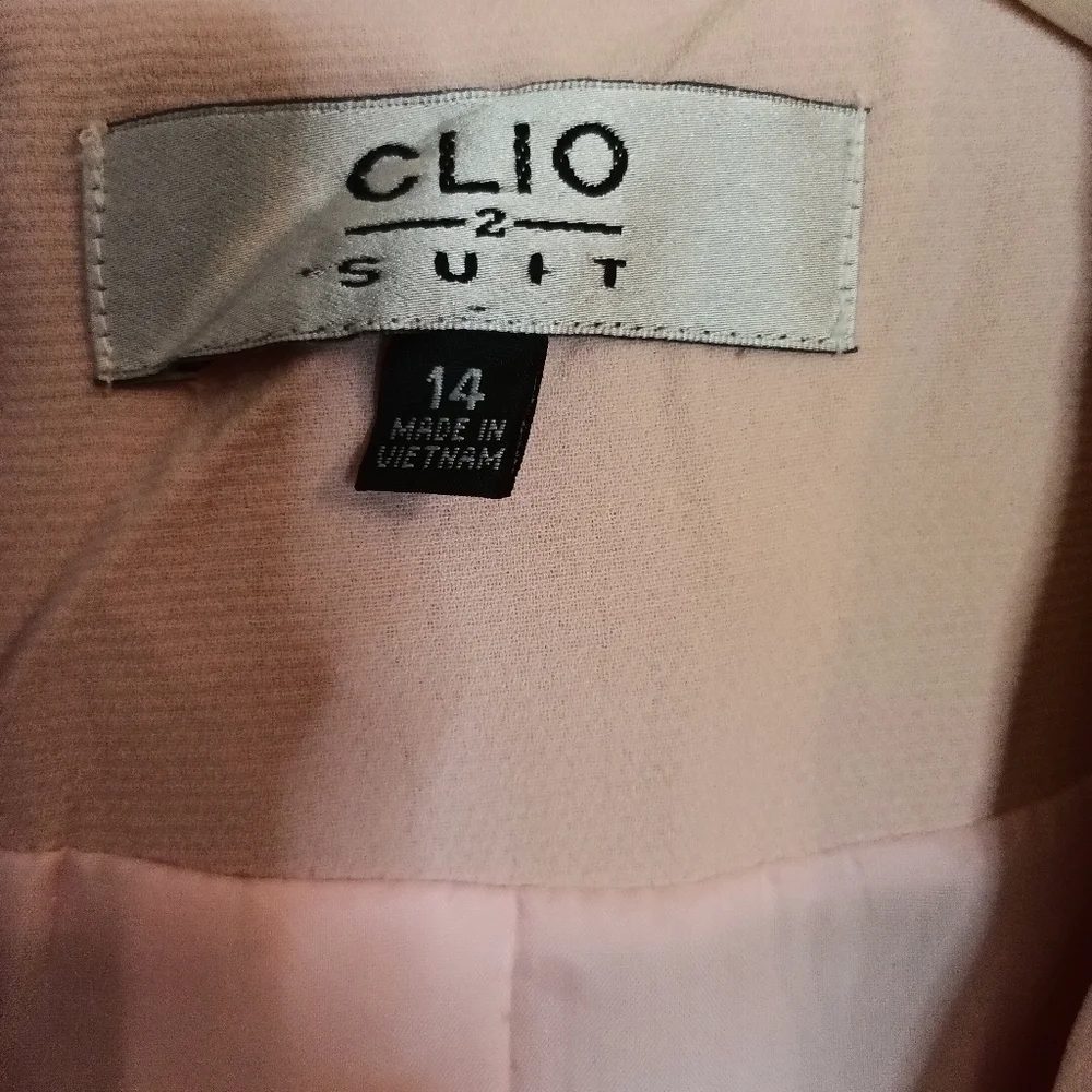 Clio 2 Suit Pink with leopard outline. Size 14 - Picture 6 of 8
